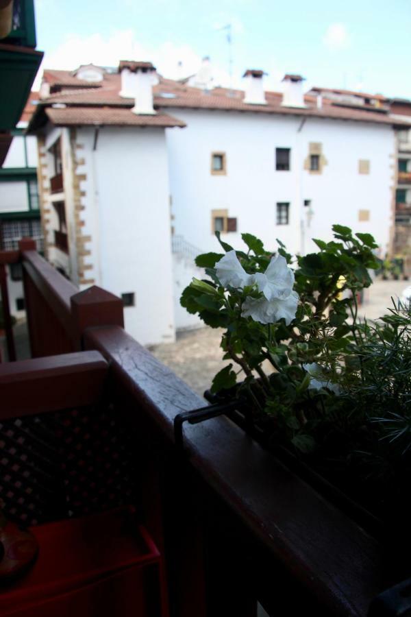 Amuitz - Casco Historico Fuenterrabia Hondarribia Exterior photo